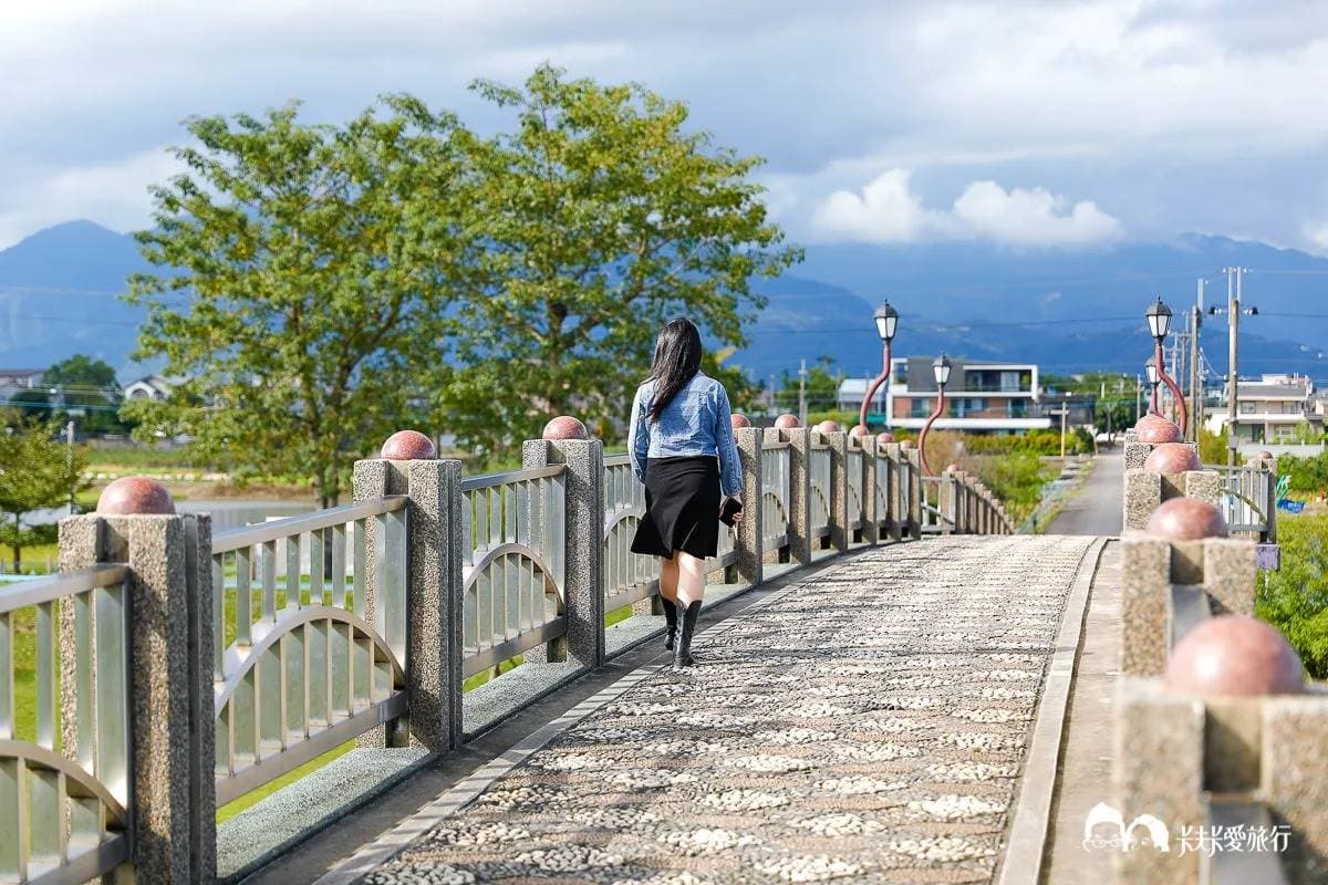 免飛澎湖!絕美宜蘭版「摩西分海」賞壯觀河景,免費拍粉紅鵲橋、騎腳踏車 免飛澎湖!絕美宜蘭版「摩西分海」賞壯觀河景,免費拍粉紅鵲橋、騎腳踏車
