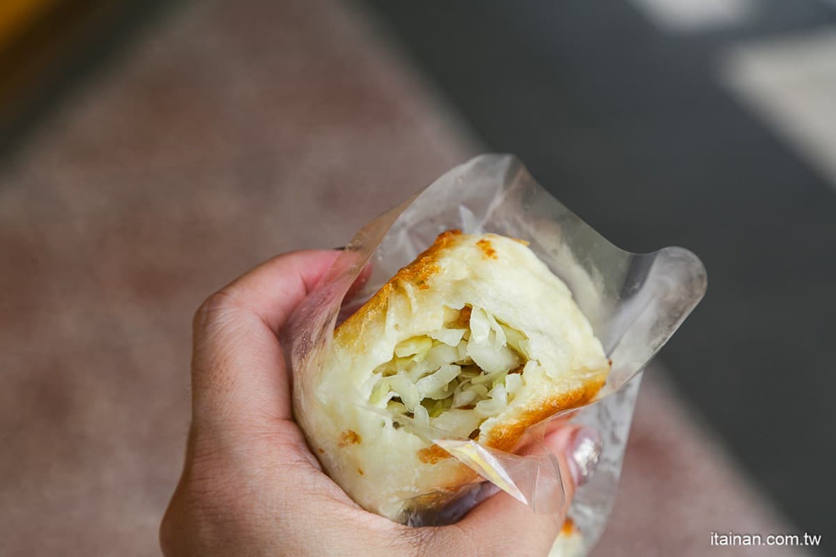 台南最傲嬌老闆?金黃脆皮水煎包主打「三不一沒有」,開店看心情晚來吃不到 台南最傲嬌老闆?金黃脆皮水煎包主打「三不一沒有」,開店看心情晚來吃不到