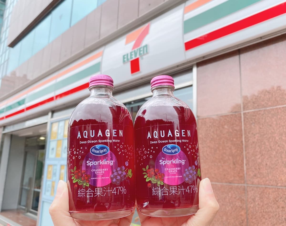 7-11瘋搶這瓶!3大IG飲品:純在果汁新口味、絕美玻璃瓶「蔓越莓葡萄氣泡飲」 7-11瘋搶這瓶!3大IG飲品:純在果汁新口味、絕美玻璃瓶「蔓越莓葡萄氣泡飲」