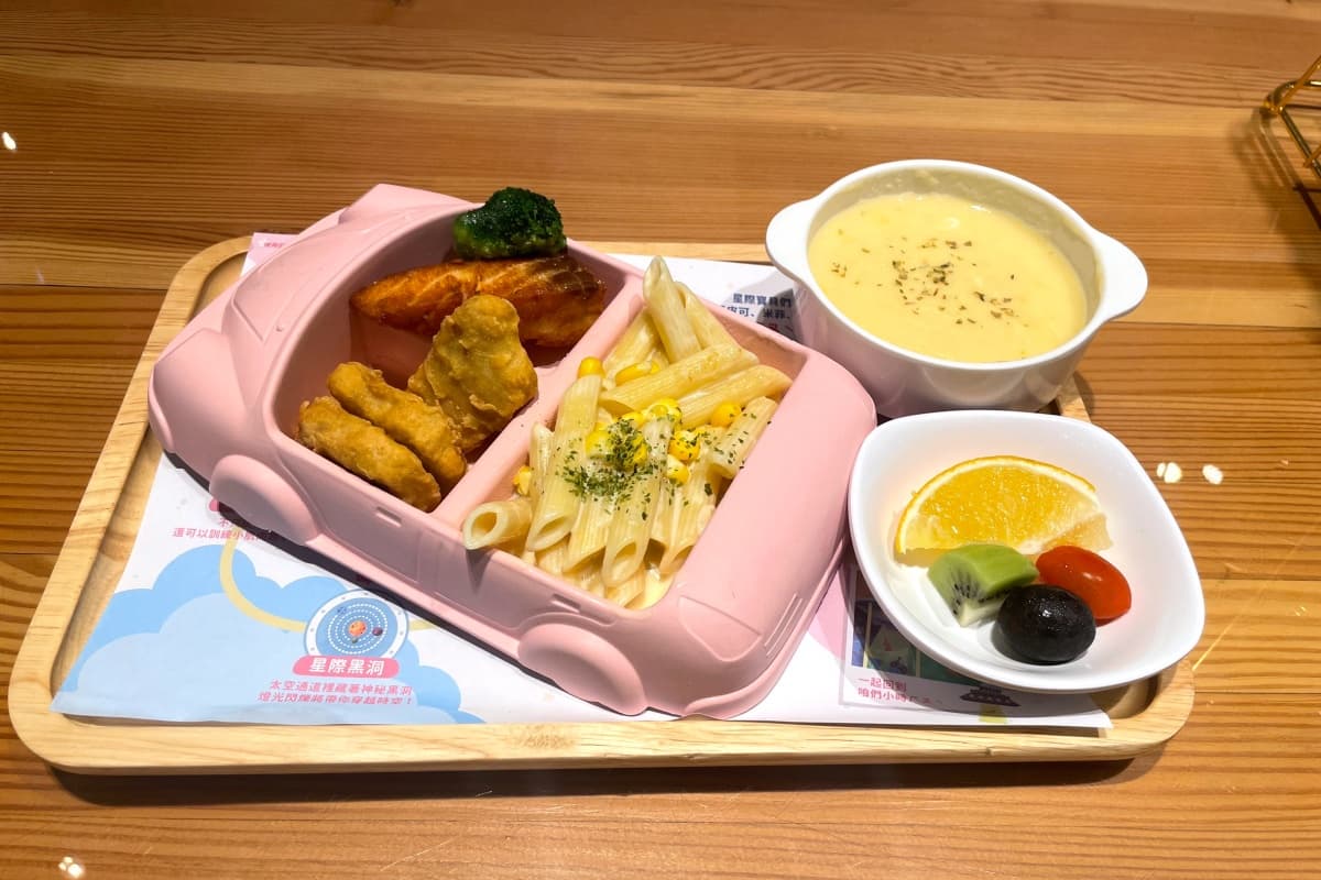 對名字免費喝飲料!6月全台10大美食優惠:壽星九孔鮑魚吃到飽、幾歲送幾隻雞翅 對名字免費喝飲料!6月全台10大美食優惠:壽星九孔鮑魚吃到飽、幾歲送幾隻雞翅