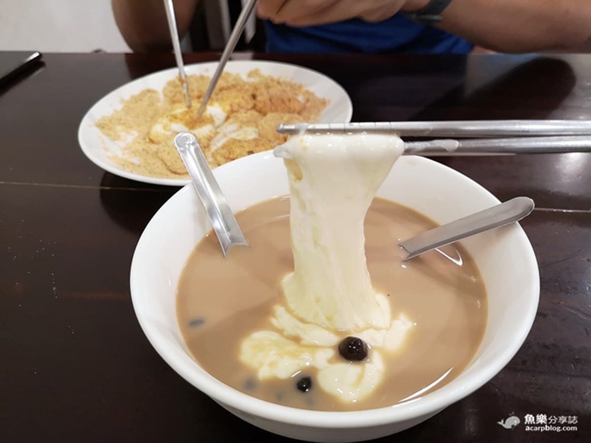 螞蟻人推爆!淡水5家私房甜點:濃郁系煎餅霜淇淋、拉絲鮮奶麻糬、偽綠豆糕 淡水甜點推薦|獨特口感軟糯香Q【Google 4.1星】