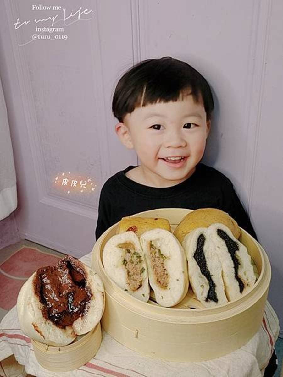 懶人早餐首選!每日現做「老麵包子」Q彈有嚼勁,邪惡爆漿巧克力包只要25元 懶人早餐首選!每日現做「老麵包子」Q彈有嚼勁,邪惡爆漿巧克力包只要25元