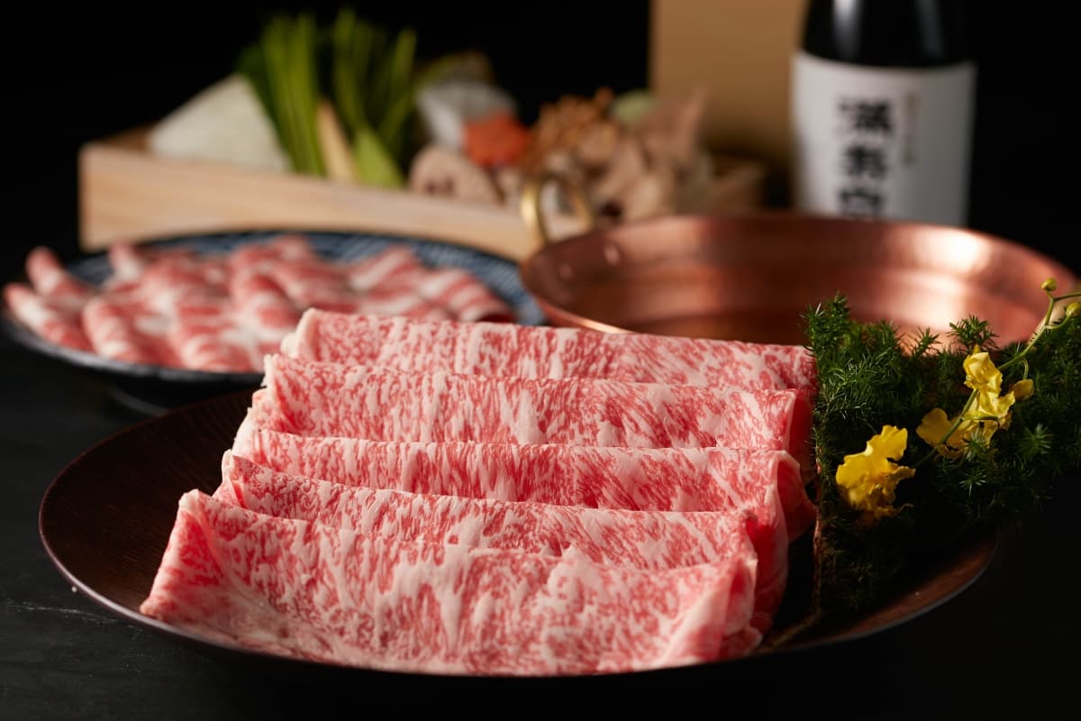 乾杯「A5和牛防疫箱」宅配到家!最低下殺42折、現省5000元,爽嗑800g和牛 乾杯「A5和牛防疫箱」宅配到家!最低下殺42折、現省5000元,爽嗑800g和牛