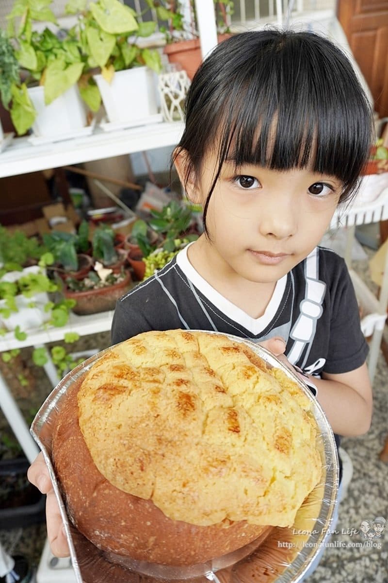 一咬就爆餡!北中南5款爆漿美食:團購夯到國外、比臉大菠蘿、秒殺級乳酪塔 一咬就爆餡!北中南5款爆漿美食:團購夯到國外、比臉大菠蘿、秒殺級乳酪塔