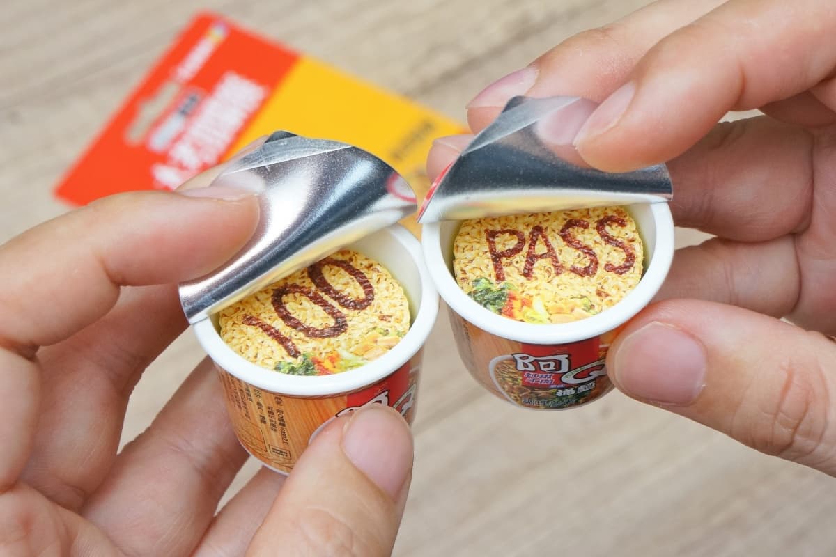 「純喫茶、阿Q桶麵」icash2.0必收!泡麵+蔬菜配料通通有,再收大同寶寶金色版 「純喫茶、阿Q桶麵」icash2.0必收!泡麵+蔬菜配料通通有,再收大同寶寶金色版