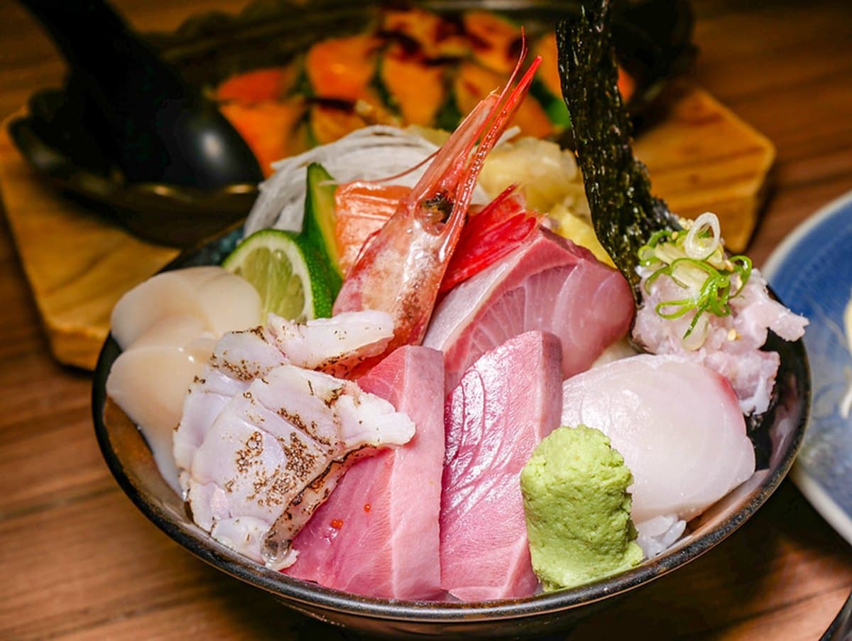 「有青」才敢大聲!台北最強6家海鮮丼:3種部位日本黑鮪、2公分厚生魚片 「有青」才敢大聲!台北最強6家海鮮丼:3種部位日本黑鮪、2公分厚生魚片