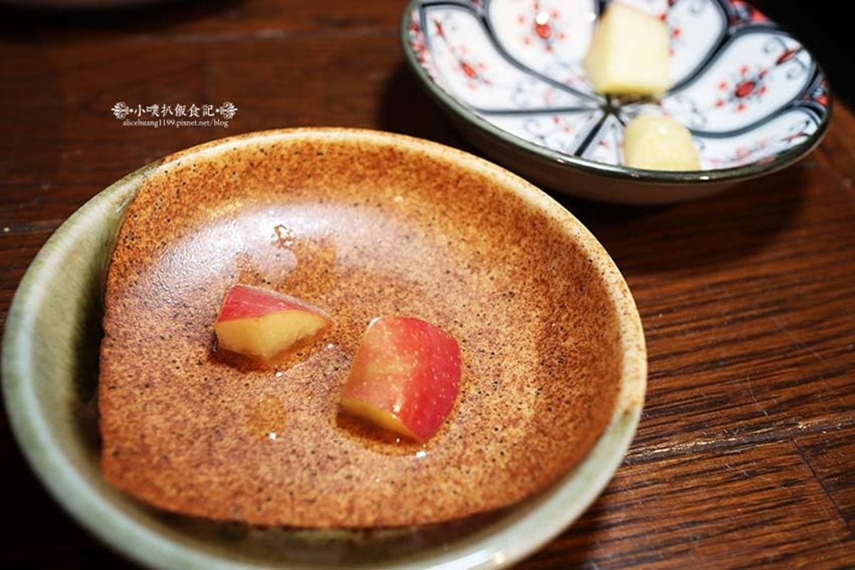 永和最美復古咖哩店!獨特紅酒咖哩酒香超唰嘴,主菜大推彈牙牛肉丸、炸牡蠣 永和最美復古咖哩店!獨特紅酒咖哩酒香超唰嘴,主菜大推彈牙牛肉丸、炸牡蠣