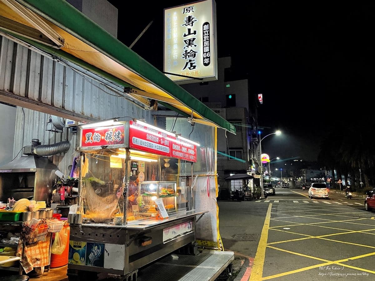 在地人必排宵夜!高雄「鐵皮屋黑輪」飄香45年,南部限定烤黑輪片外酥內軟 在地人必排宵夜!高雄「鐵皮屋黑輪」飄香45年,南部限定烤黑輪片外酥內軟