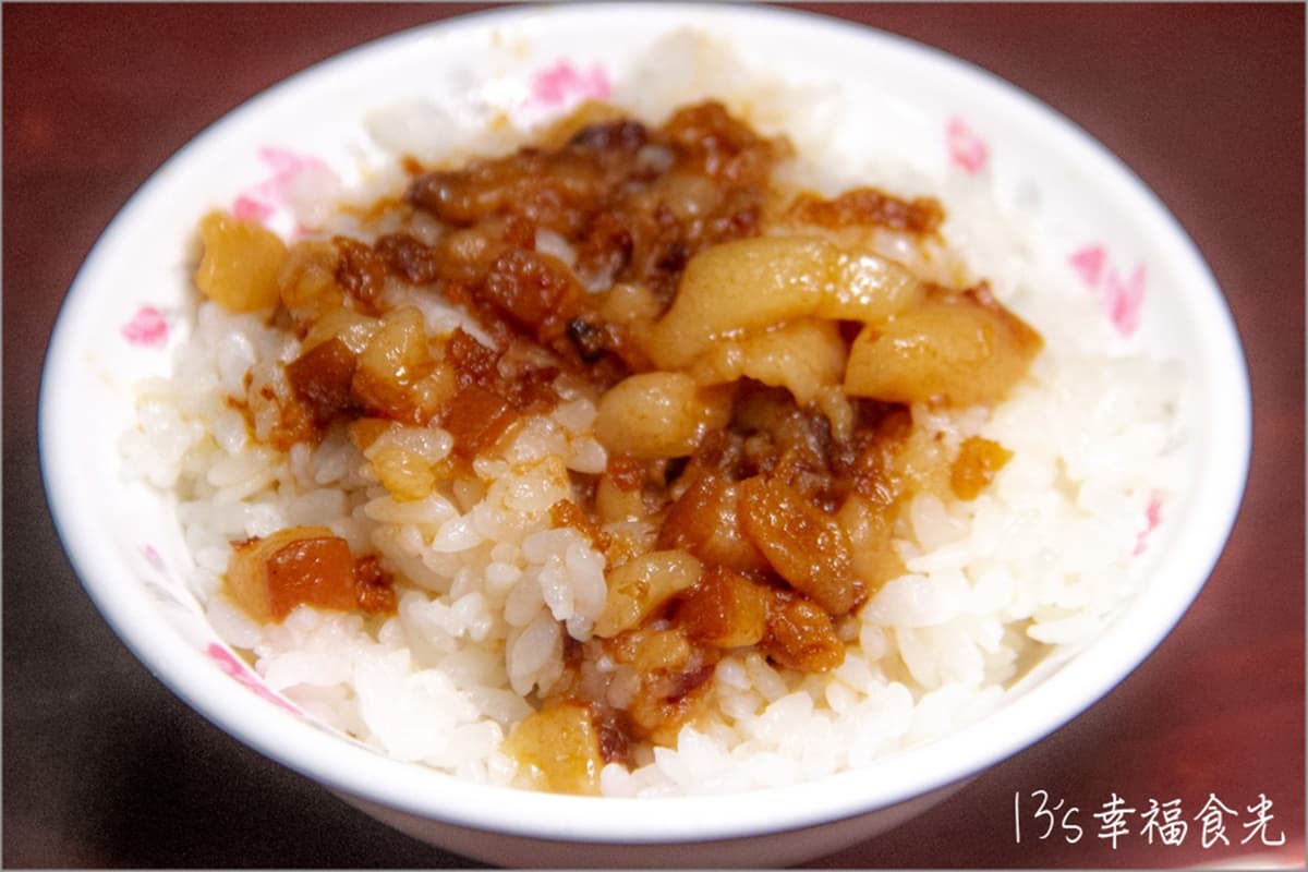 徐天麟也來過!每日直送「溫體牛肉湯」肉量驚人,10元肉燥飯+滑蛋牛超開胃 徐天麟也來過!每日直送「溫體牛肉湯」肉量驚人,10元肉燥飯+滑蛋牛超開胃