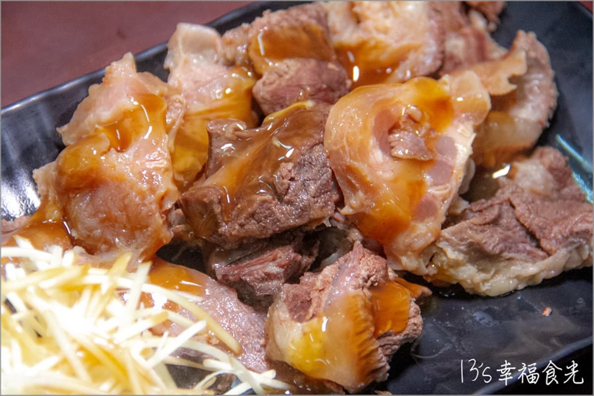 徐天麟也來過!每日直送「溫體牛肉湯」肉量驚人,10元肉燥飯+滑蛋牛超開胃 徐天麟也來過!每日直送「溫體牛肉湯」肉量驚人,10元肉燥飯+滑蛋牛超開胃