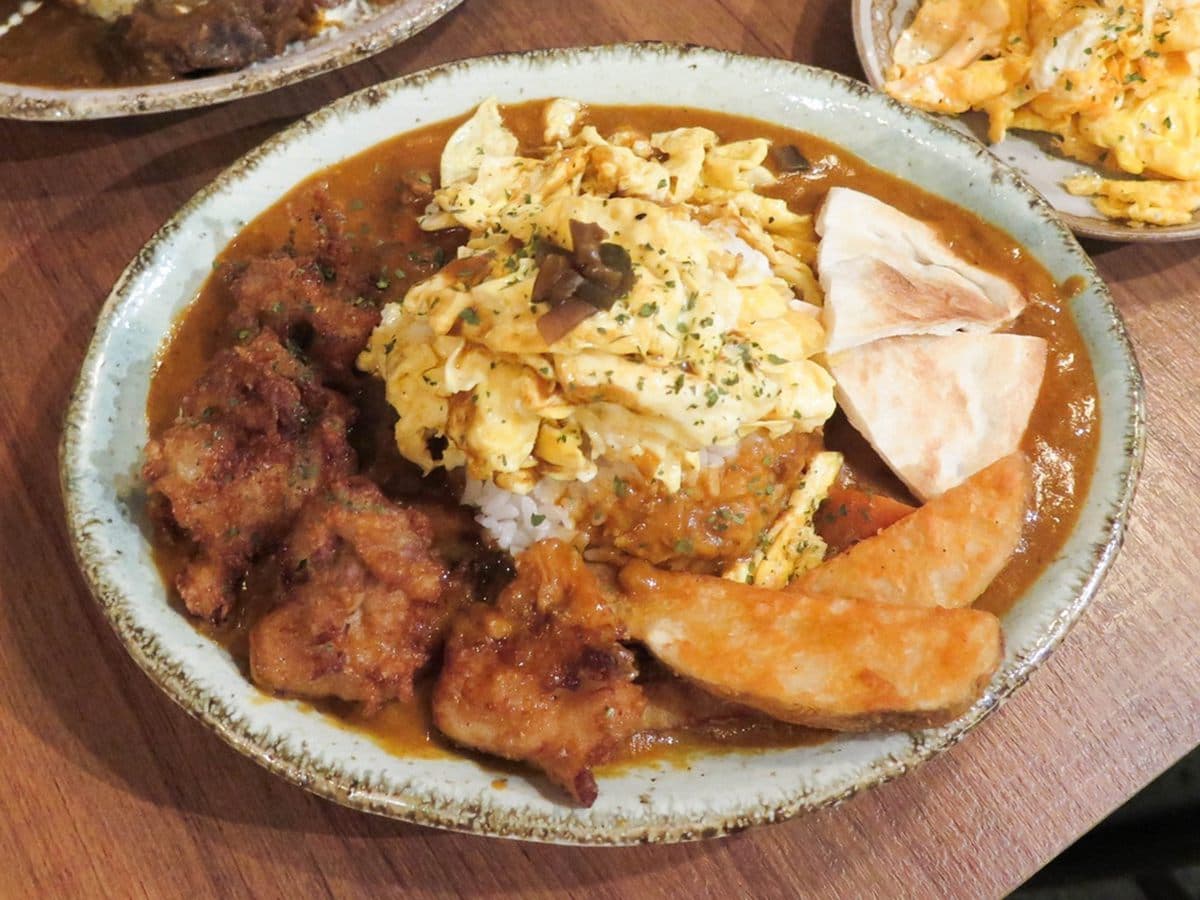 咖哩飯一級戰區!捷運六張犁網友最愛5家:72小時醬料熟成、免費續飯續咖哩 咖哩飯一級戰區!捷運六張犁網友最愛5家:72小時醬料熟成、免費續飯續咖哩
