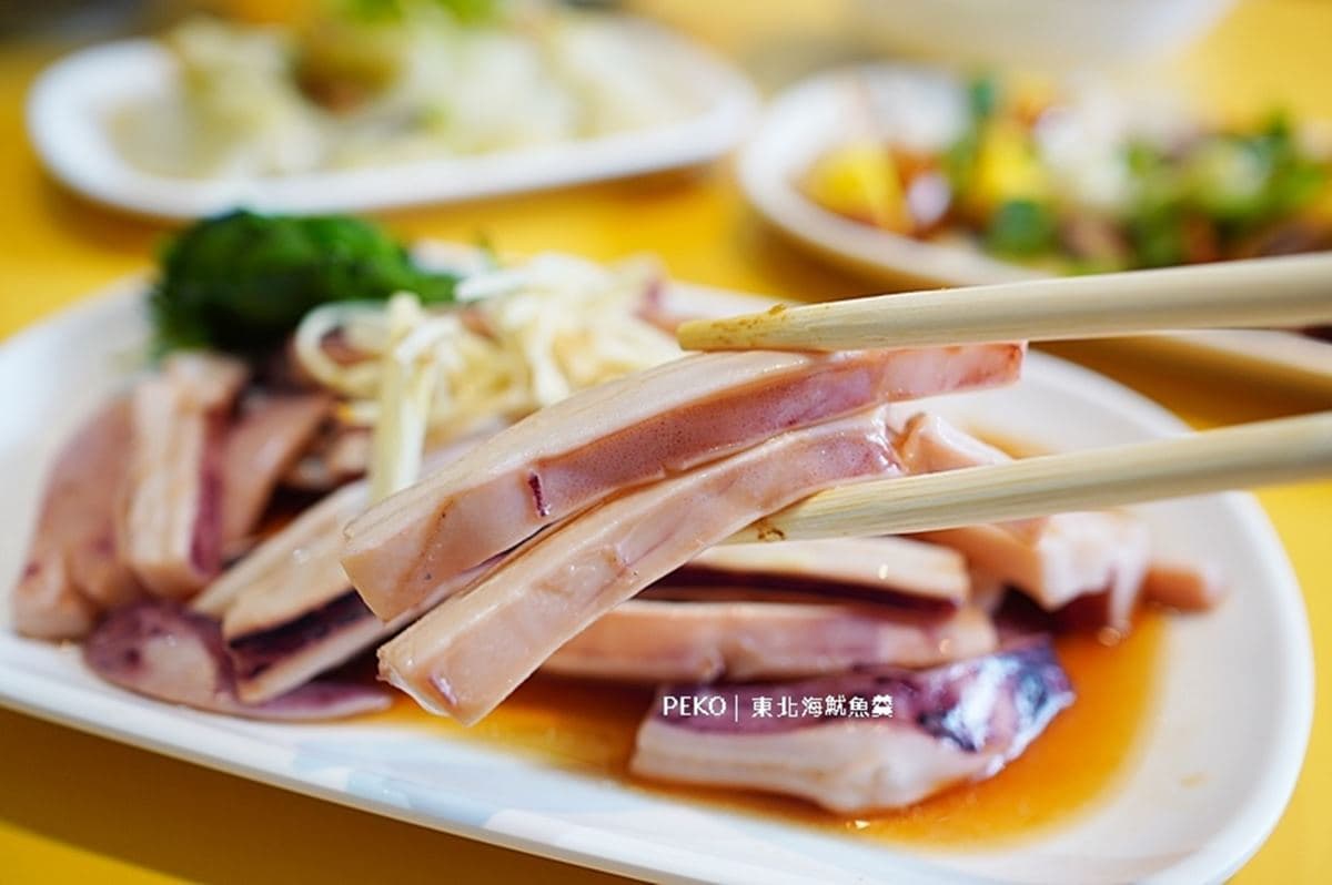 被魷魚羹耽誤的滷肉飯!網推「手切滷肉飯」加辣油超唰嘴,再點Q彈脆口燙魷魚 被魷魚羹耽誤的滷肉飯!網推「手切滷肉飯」加辣油超唰嘴,再點Q彈脆口燙魷魚