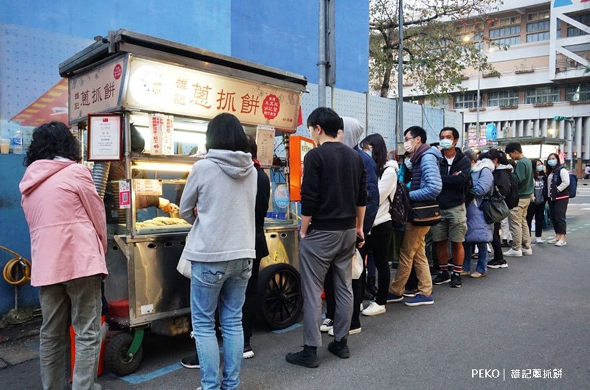 在地人不藏私名單!台北5家巷弄高評價宵夜:米其林蔥抓餅、理髮店清粥小菜 在地人不藏私名單!台北5家巷弄高評價宵夜:米其林蔥抓餅、理髮店清粥小菜