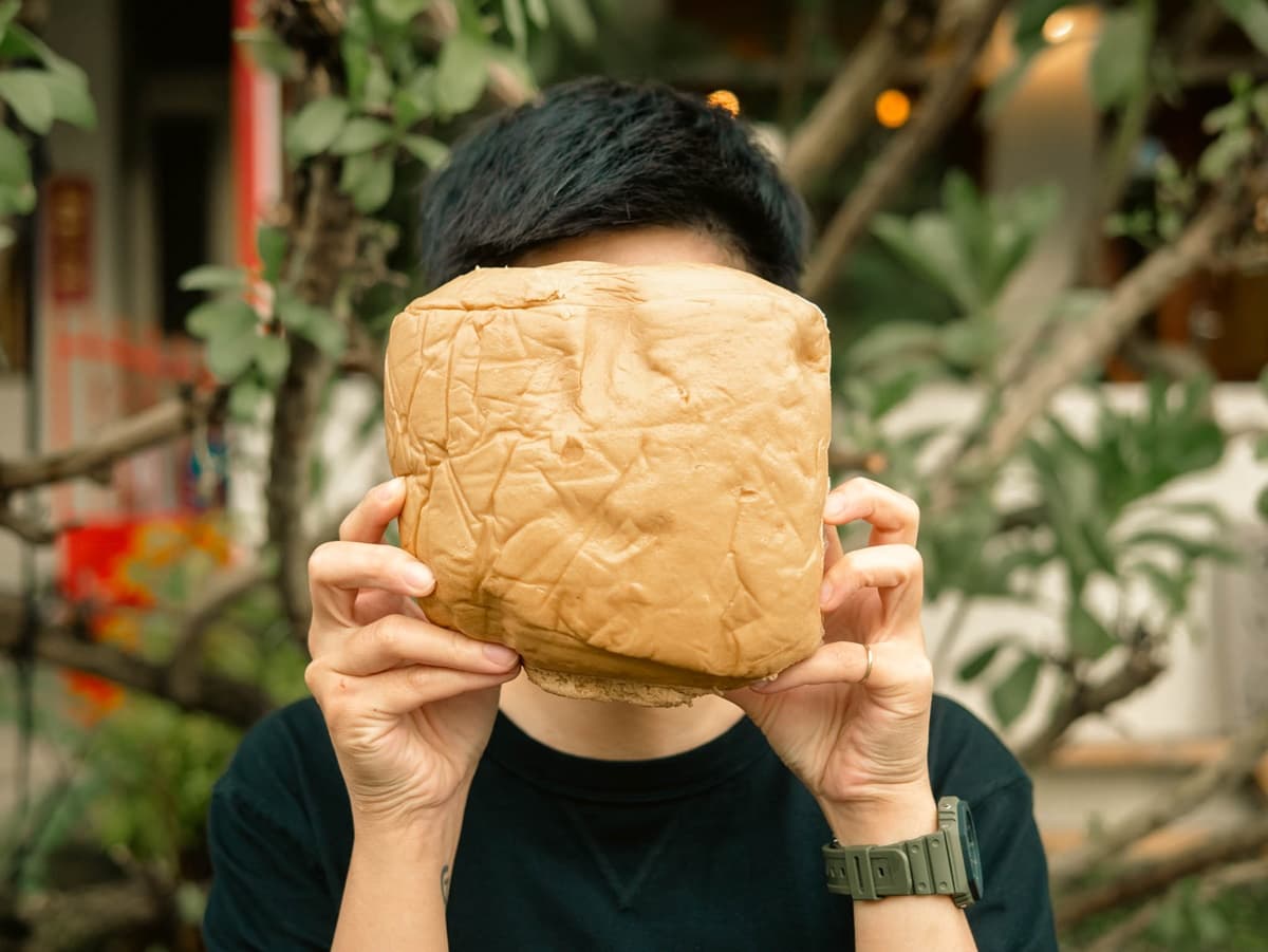 在地人一次狂買90顆!比臉大「黑糖饅頭」狂賣1小時完售,想吃要提早卡位 在地人一次狂買90顆!比臉大「黑糖饅頭」狂賣1小時完售,想吃要提早卡位