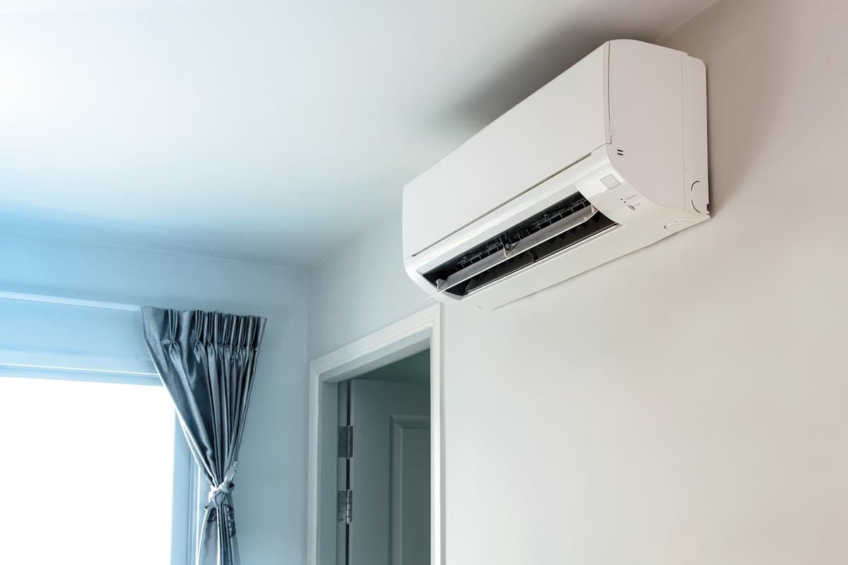 不怕電費漲!冷氣遙控器「這鍵」按下去超省錢,網曝開啟1模式就能爽吹整晚 不怕電費漲!冷氣遙控器「這鍵」按下去超省錢,網曝開啟1模式就能爽吹整晚