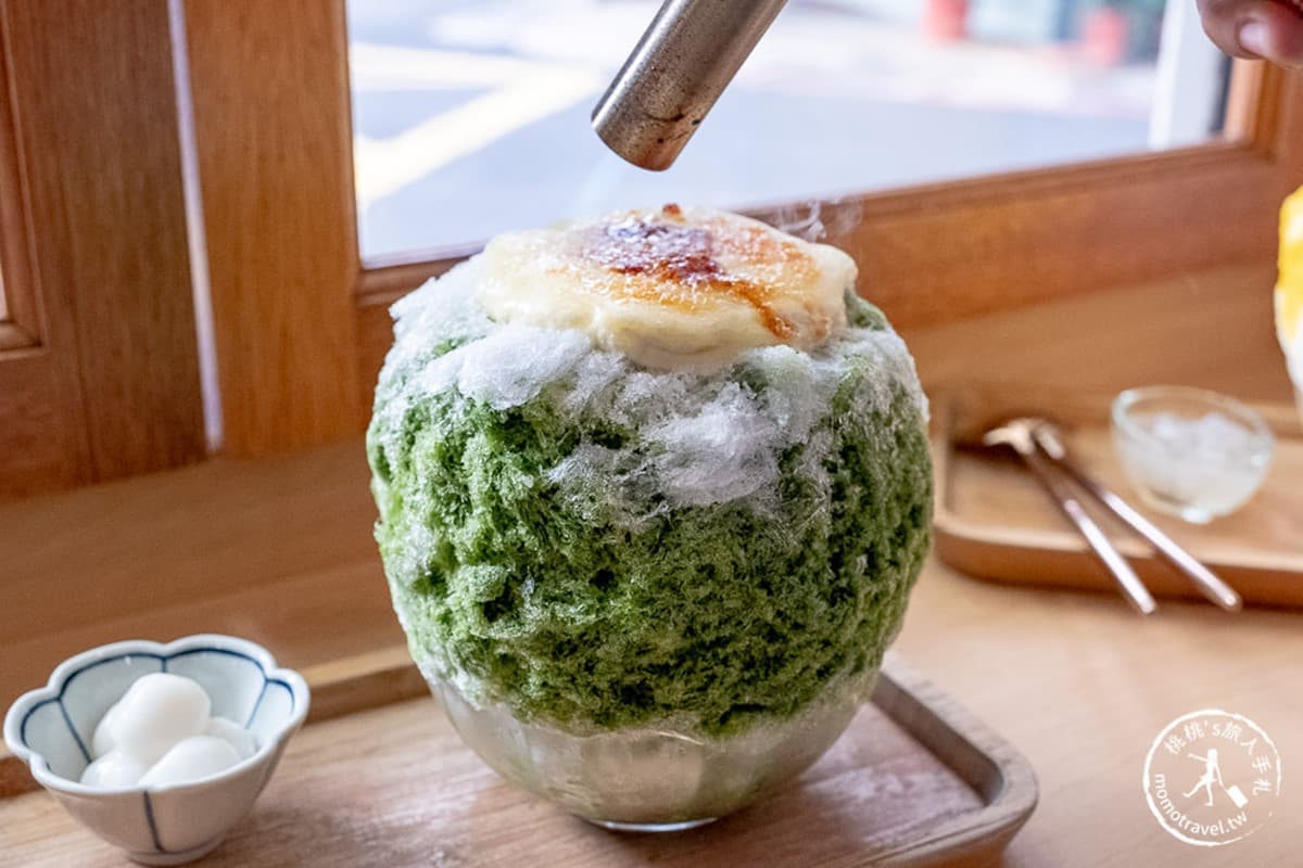 搭捷運吃冰去!淡水信義線10家冰店:破千則好評、50元雙色冰、整塊仙草冰磚 洗版IG!台北6家視覺系冰品:炙燒烤布蕾剉冰、七彩粉粿冰、西瓜小涼球