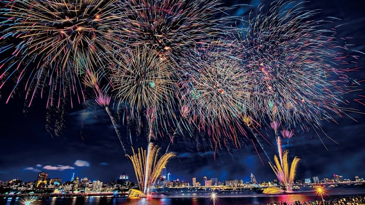 「2022大稻埕煙火」7/30登場!480秒煙火+免費音樂會,再抽VIP觀賞區套票