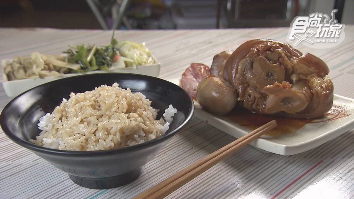 宮廟高CP值快餐!先嗑鹹香「滷豬腳」比拳頭還大,免費續蘿蔔排骨湯超佛心