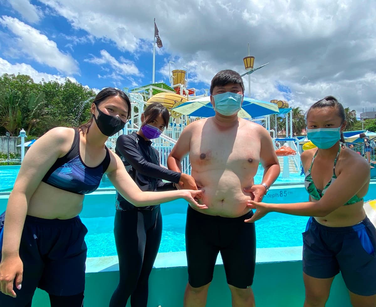 捏出「鮪魚肚」只要299元!六福水樂園超狂鮪魚日,姓名「這2字」諧音也有 捏出「鮪魚肚」只要299元!六福水樂園超狂鮪魚日,姓名「這2字」諧音也有