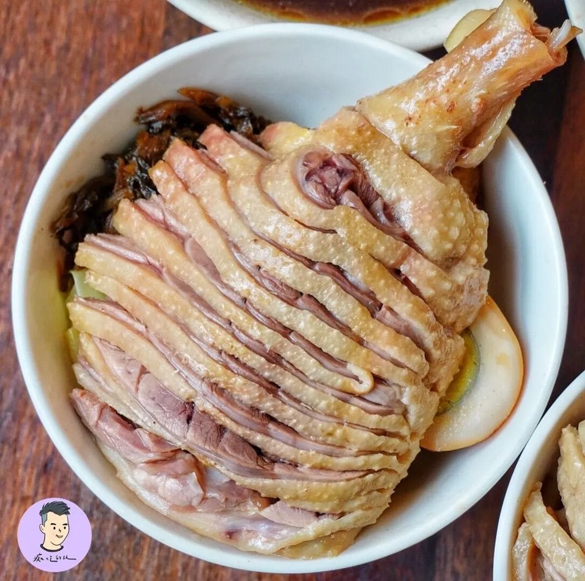 只要100元!秒殺級「爆量鴨腿飯」未開門就排爆,鴨腿切片擺好擺滿CP值破表 只要100元!秒殺級「爆量鴨腿飯」未開門就排爆,鴨腿切片擺好擺滿CP值破表