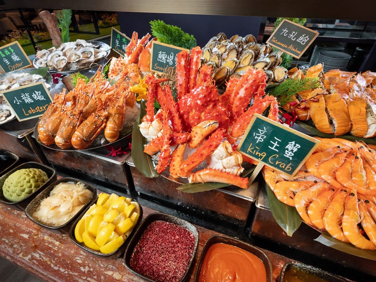 全台6大超欠吃飯店Buffet!米其林烤鴨、日本帝王蟹吃到飽,還有同行5折優惠 全台6大超欠吃飯店Buffet!米其林烤鴨、日本帝王蟹吃到飽,還有同行5折優惠
