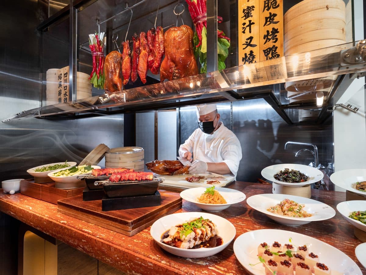 全台6大超欠吃飯店Buffet!米其林烤鴨、日本帝王蟹吃到飽,還有同行5折優惠 全台6大超欠吃飯店Buffet!米其林烤鴨、日本帝王蟹吃到飽,還有同行5折優惠
