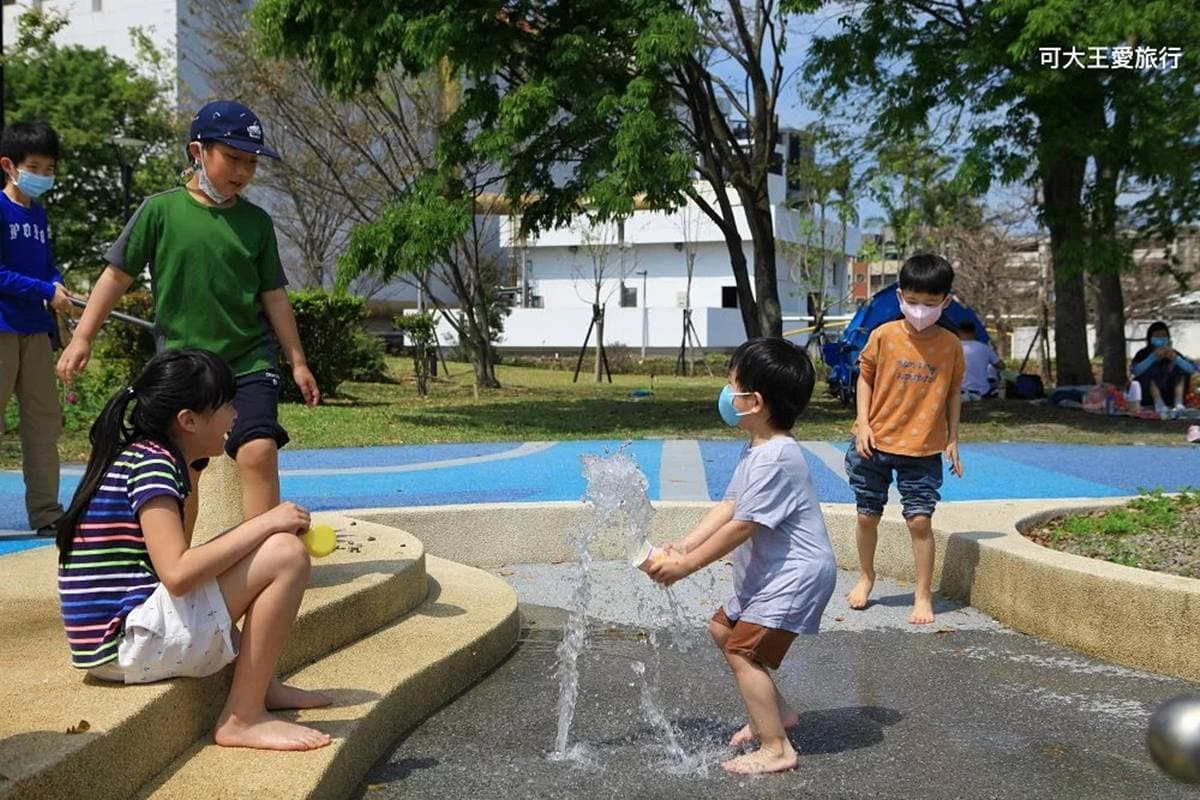 搭公車、捷運就能到!雙北5戲水公園:全台最大水樂園、1公頃水陸空遊戲場 搭公車、捷運就能到!雙北5戲水公園:全台最大水樂園、1公頃水陸空遊戲場