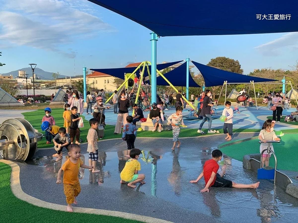 搭公車、捷運就能到!雙北5戲水公園:全台最大水樂園、1公頃水陸空遊戲場 搭公車、捷運就能到!雙北5戲水公園:全台最大水樂園、1公頃水陸空遊戲場