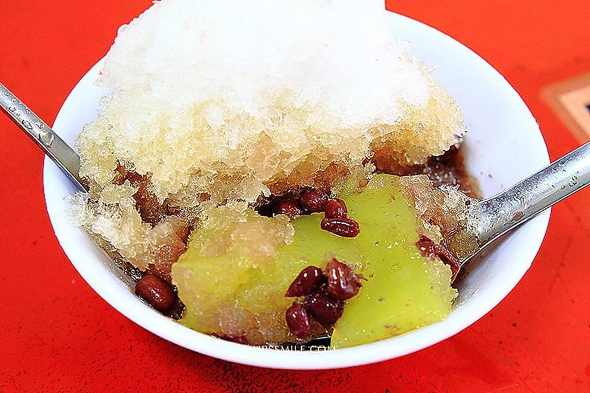 只要35元!「老字號粉粿冰」鋪滿配料不手軟,在地人直接打包整包 只要35元!「老字號粉粿冰」鋪滿配料不手軟,在地人直接打包整包