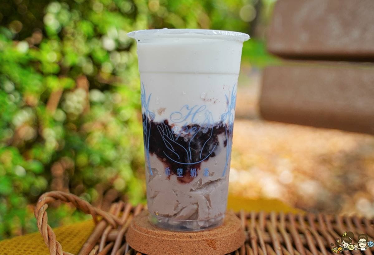 喝1杯就飽!高雄6家咀嚼系手搖:每日限量供應、自家熬煮黑糖、免費加珍珠 喝1杯就飽!高雄6家咀嚼系手搖:每日限量供應、自家熬煮黑糖、免費加珍珠