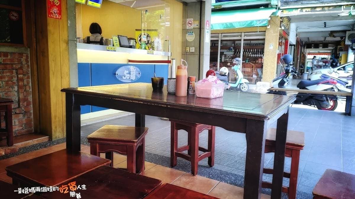 不輸老字號名店!高雄「古早味肉粽」口感軟綿Q彈,碗粿塞滿肉塊太唰嘴 不輸老字號名店!高雄「古早味肉粽」口感軟綿Q彈,碗粿塞滿肉塊太唰嘴