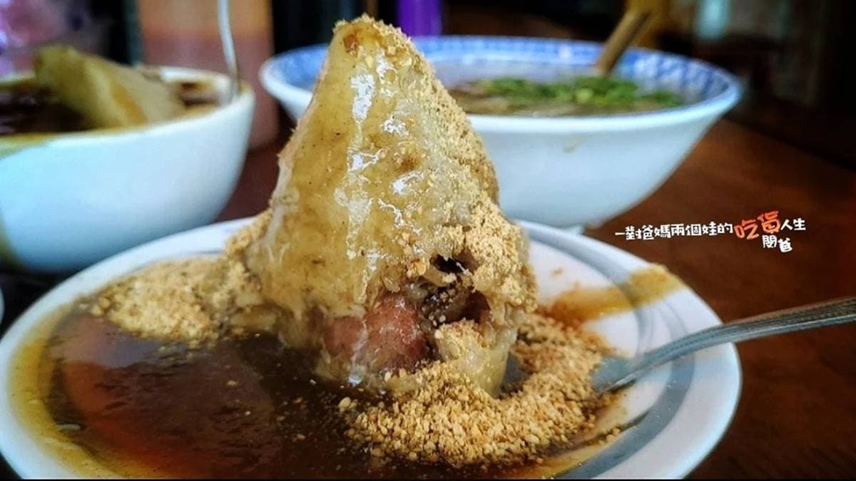不輸老字號名店!高雄「古早味肉粽」口感軟綿Q彈,碗粿塞滿肉塊太唰嘴 不輸老字號名店!高雄「古早味肉粽」口感軟綿Q彈,碗粿塞滿肉塊太唰嘴