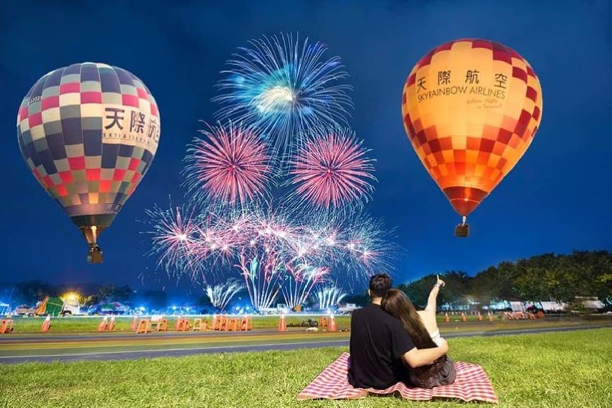 超萌加菲貓升空!台中「熱氣球嘉年華」8/25連4天開跑,晚上再賞燦爛煙火秀 超萌加菲貓升空!台中「熱氣球嘉年華」8/25連4天開跑,晚上再賞燦爛煙火秀