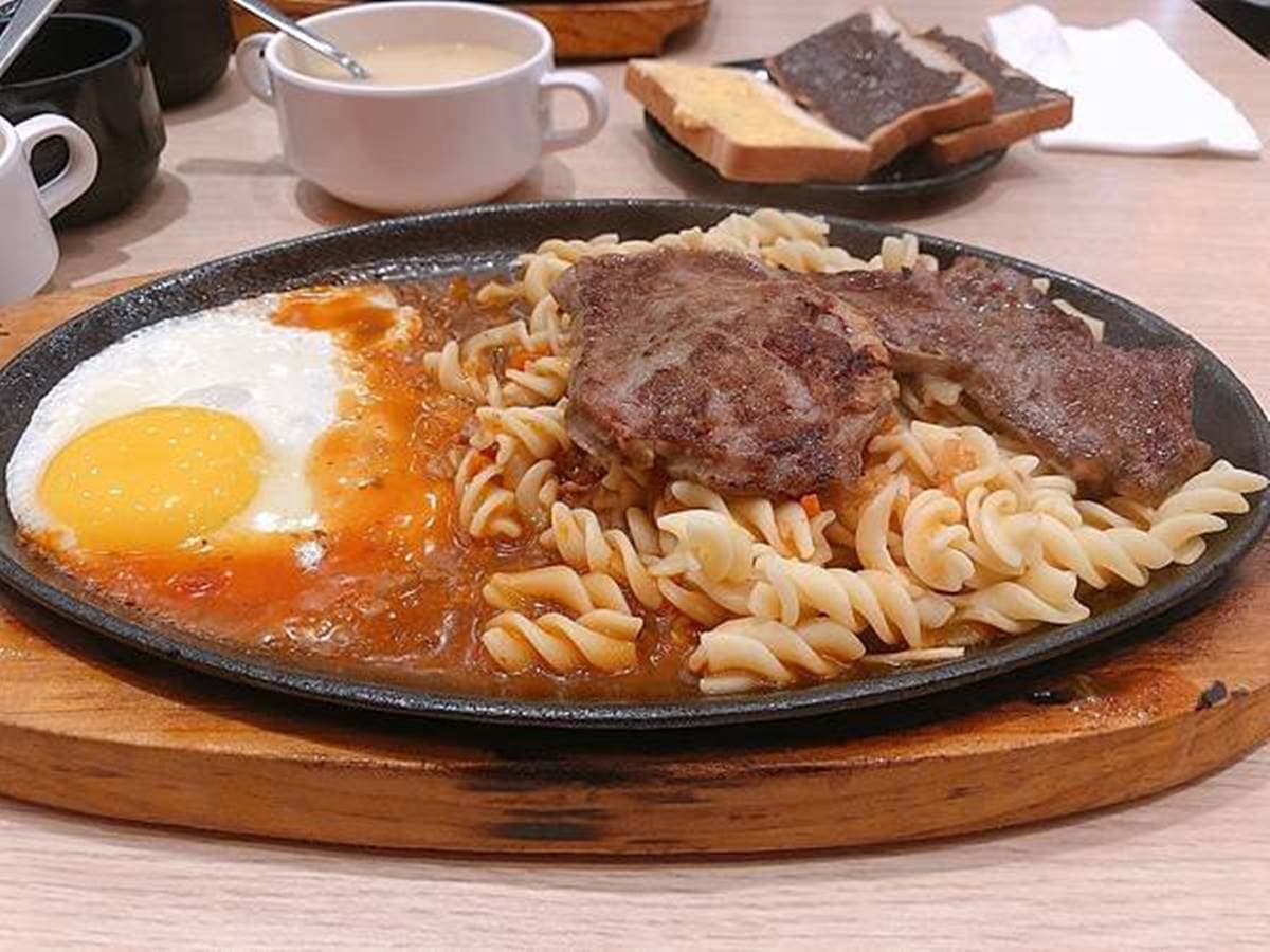 肉控吃起來!新竹「平價牛排」入口超軟嫩,還有自助吧無限吃到飽 肉控吃起來!新竹「平價牛排」入口超軟嫩,還有自助吧無限吃到飽