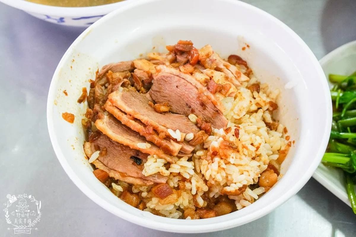 文博會順吃!鹽埕6家銅板小吃: 3000則好評鴨肉飯、彩色刈包、限量水煎包 文博會順吃!鹽埕6家銅板小吃: 3000則好評鴨肉飯、彩色刈包、限量水煎包