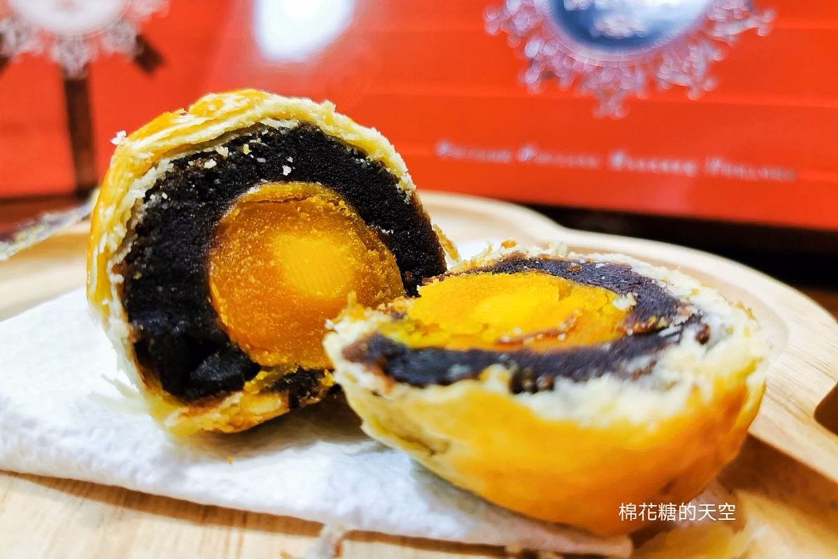 陳耀訓、不二坊不是冠軍!網友推薦10大蛋黃酥,第4名口感豐富被封此生必吃 中秋搶訂!台中5家網推蛋黃酥:狂銷5000盒、百年老字號、 傳承彰化知名餅店