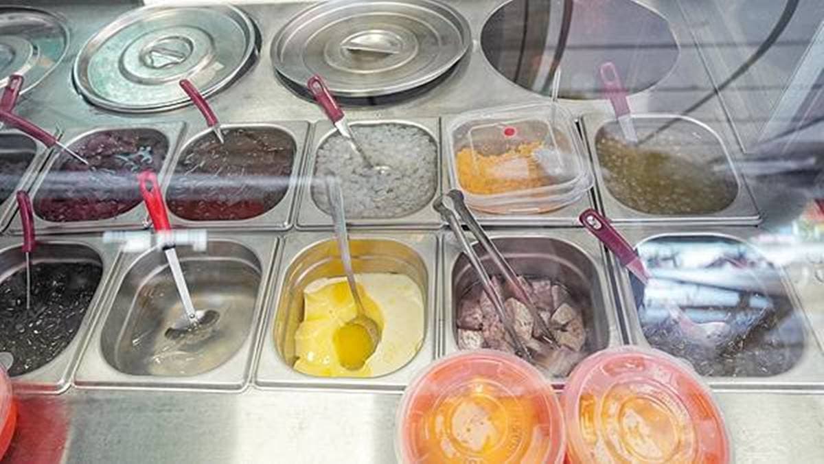 台中超狂特色冰品!花生冰尬「鹹蛋黃+油條」一吃上癮,還有20多種配料任選 台中超狂特色冰品!花生冰尬「鹹蛋黃+油條」一吃上癮,還有20多種配料任選