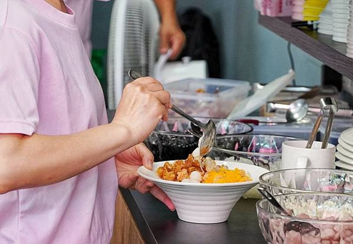 台中超狂特色冰品!花生冰尬「鹹蛋黃+油條」一吃上癮,還有20多種配料任選 台中超狂特色冰品!花生冰尬「鹹蛋黃+油條」一吃上癮,還有20多種配料任選