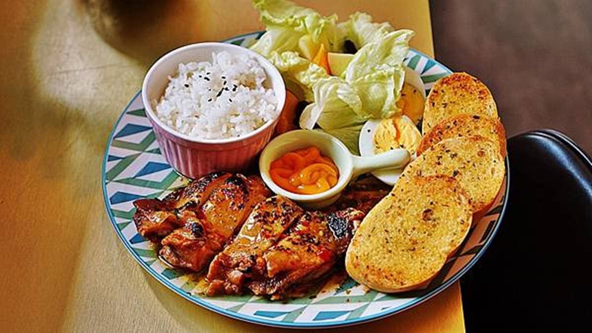三餐全包!「複合式早午餐」輕食+手搖飲都有,必點外酥內軟焗烤厚片 三餐全包!「複合式早午餐」輕食+手搖飲都有,必點外酥內軟焗烤厚片