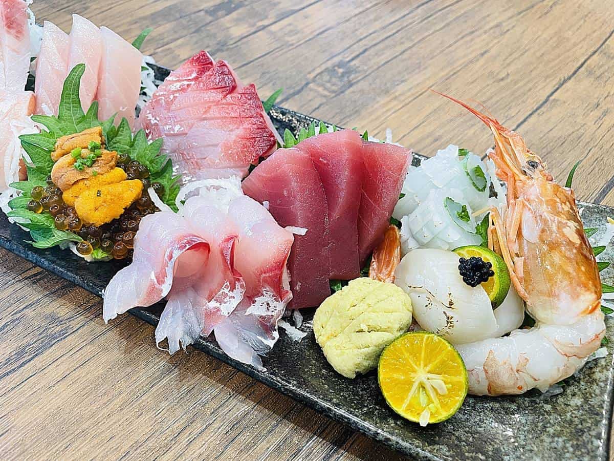 海鮮控暴動!「澎派生魚丼」爽嗑天使紅蝦、厚切鮭魚,干貝漢堡一吃上癮 海鮮控暴動!「澎派生魚丼」爽嗑天使紅蝦、厚切鮭魚,干貝漢堡一吃上癮