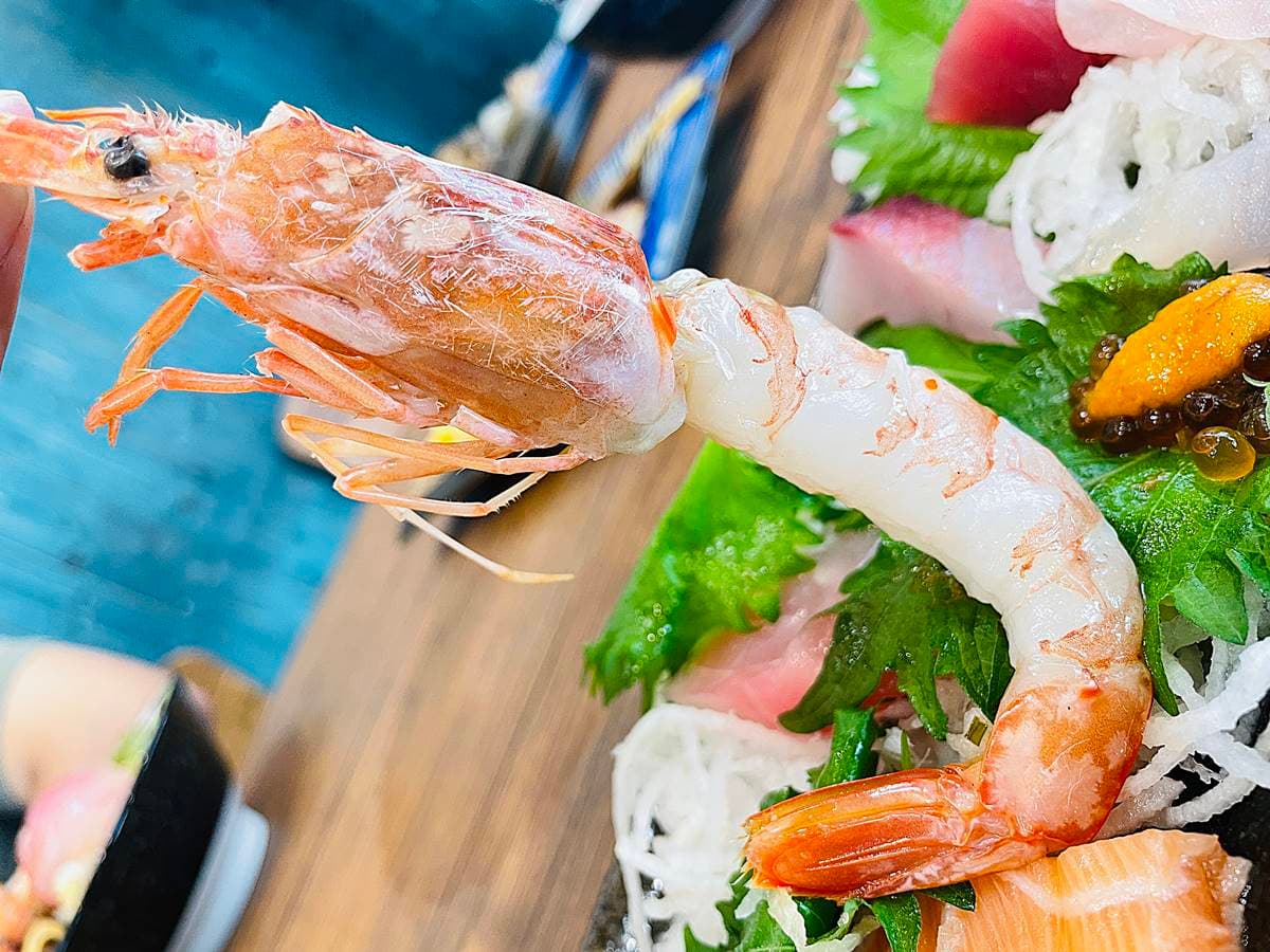 海鮮控暴動!「澎派生魚丼」爽嗑天使紅蝦、厚切鮭魚,干貝漢堡一吃上癮 海鮮控暴動!「澎派生魚丼」爽嗑天使紅蝦、厚切鮭魚,干貝漢堡一吃上癮