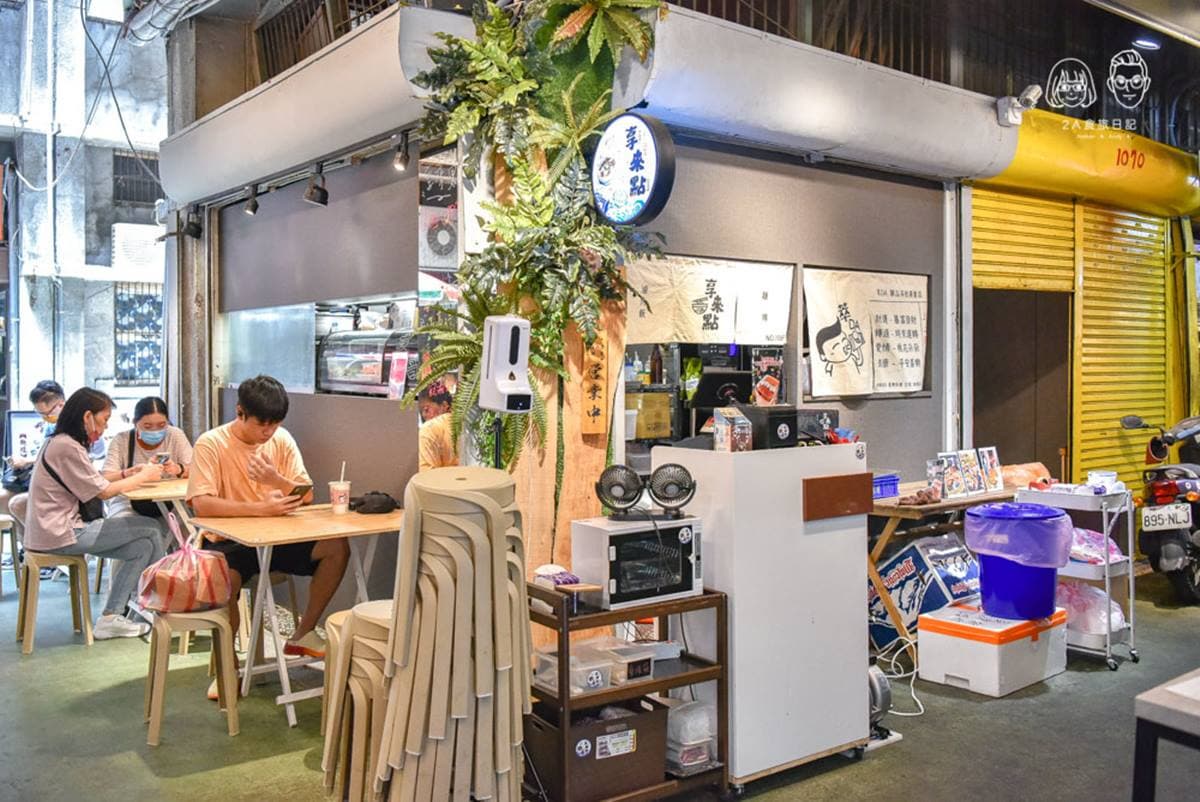 想吃要預訂!隱藏版「九宮格套餐」藏身東門市場,浮誇麵線鋪滿17隻小卷 想吃要預訂!隱藏版「九宮格套餐」藏身東門市場,浮誇麵線鋪滿17隻小卷
