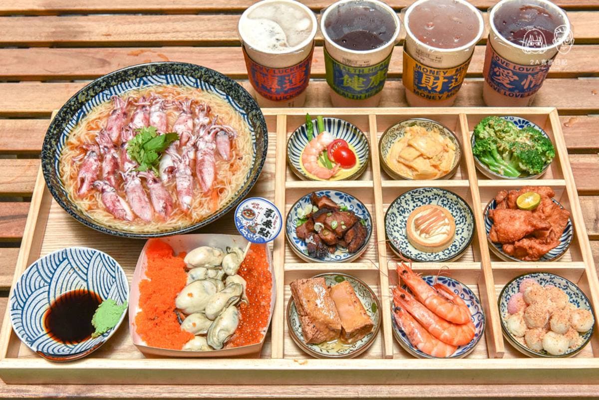 想吃要預訂!隱藏版「九宮格套餐」藏身東門市場,浮誇麵線鋪滿17隻小卷 想吃要預訂!隱藏版「九宮格套餐」藏身東門市場,浮誇麵線鋪滿17隻小卷