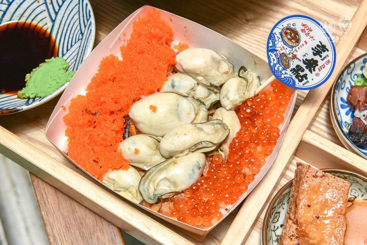 想吃要預訂!隱藏版「九宮格套餐」藏身東門市場,浮誇麵線鋪滿17隻小卷 想吃要預訂!隱藏版「九宮格套餐」藏身東門市場,浮誇麵線鋪滿17隻小卷