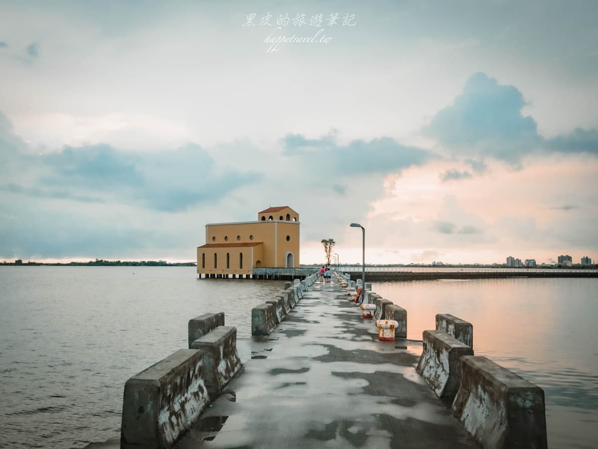 全台唯一「海上咖啡廳」!絕美教堂如置身西班牙,海景下午茶好Chill 全台唯一「海上咖啡廳」!絕美教堂如置身西班牙,海景下午茶好Chill