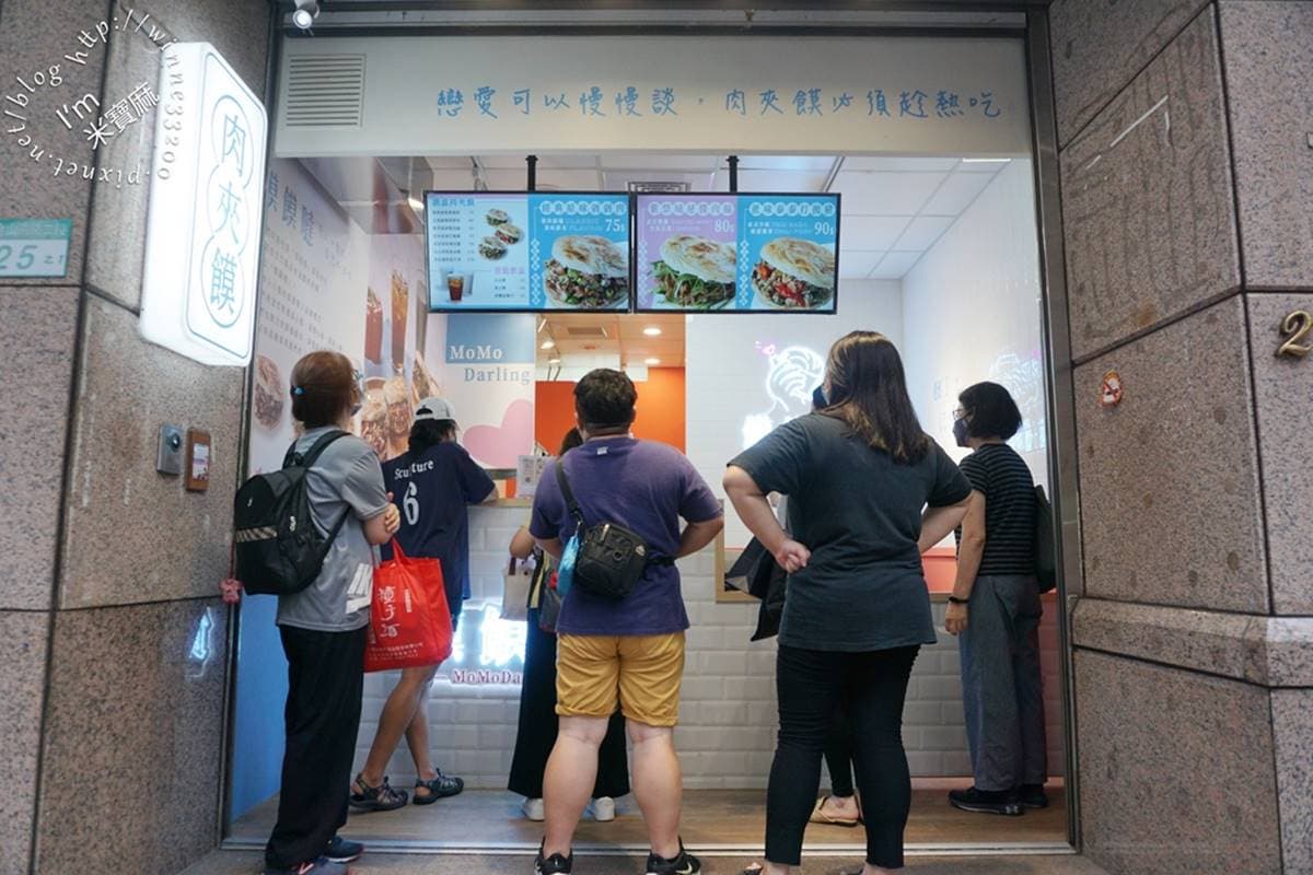 陝西小吃現身東門站!排隊「千層肉夾饃」先烙後烤,爆量餡料飽足感不輸便當 陝西小吃現身東門站!排隊「千層肉夾饃」先烙後烤,爆量餡料飽足感不輸便當
