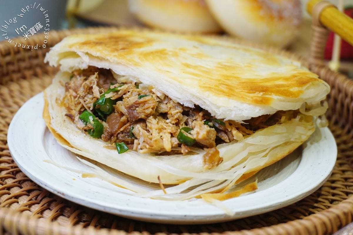 陝西小吃現身東門站!排隊「千層肉夾饃」先烙後烤,爆量餡料飽足感不輸便當 陝西小吃現身東門站!排隊「千層肉夾饃」先烙後烤,爆量餡料飽足感不輸便當
