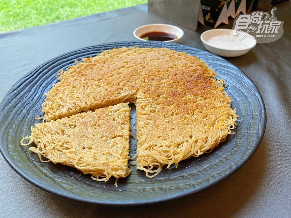 下一個米其林!超狂「麵條披薩」這裡吃,還有完勝速食店「牽絲海鮮版」蛋塔 下一個米其林!超狂「麵條披薩」這裡吃,還有完勝速食店「牽絲海鮮版」蛋塔