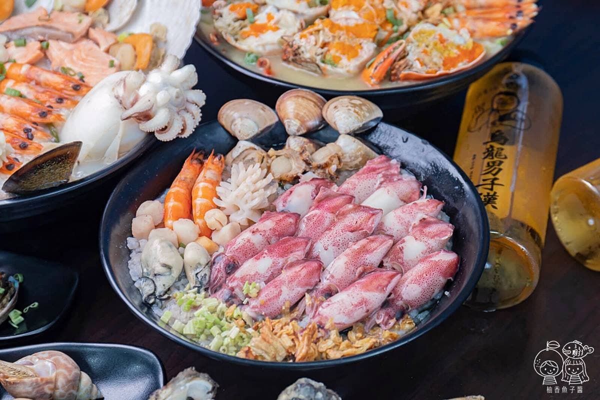 鮮蚵買一送一!「地表最強海鮮粥」擺滿11種海鮮,浮誇爆蛋紅蟳每日限量10份 鮮蚵買一送一!「地表最強海鮮粥」擺滿11種海鮮,浮誇爆蛋紅蟳每日限量10份