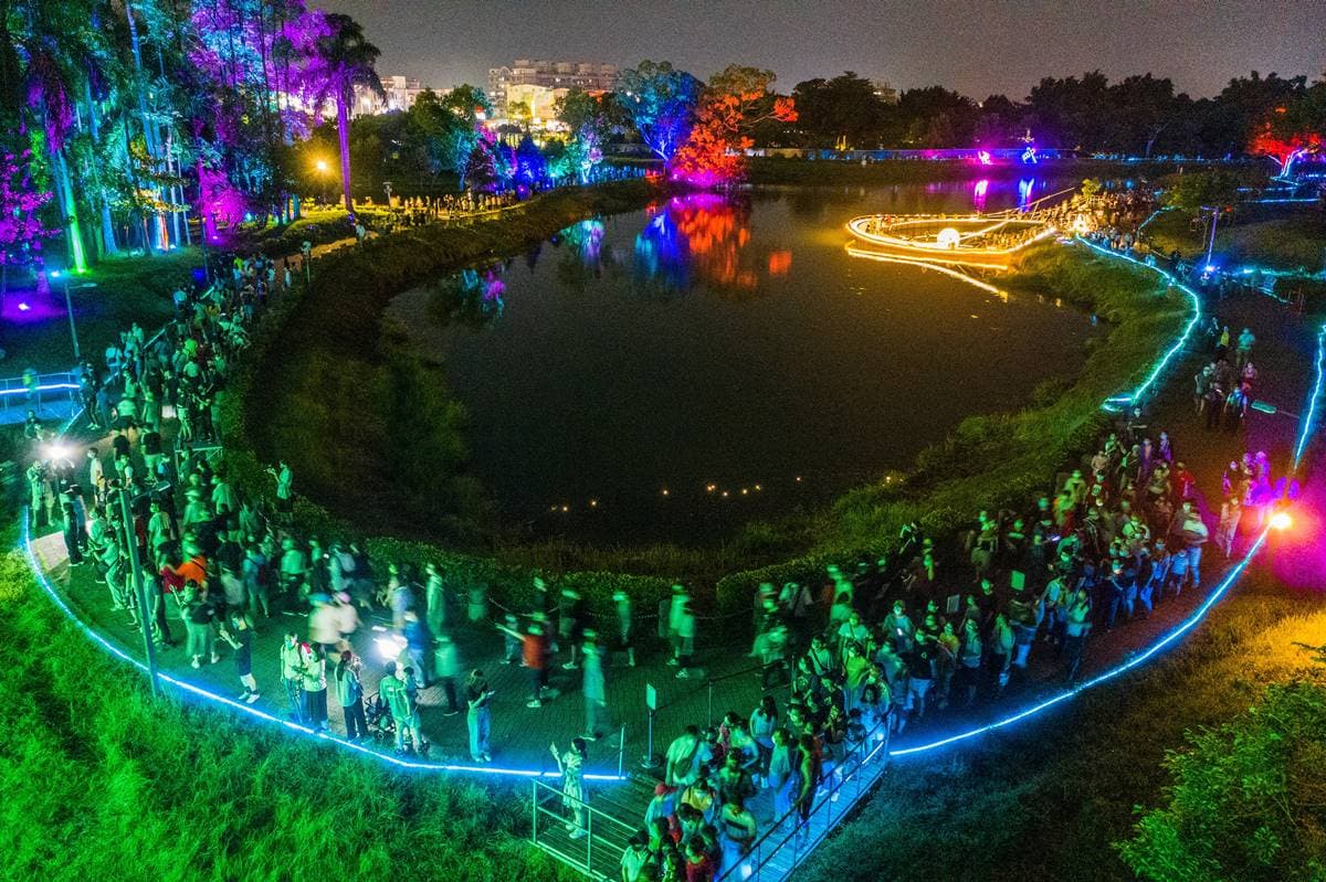 嘉義免費新景點!「最美光影公園」到9月都有,中秋朝聖「地表最大蛋黃酥」 嘉義免費新景點!「最美光影公園」到9月都有,中秋朝聖「地表最大蛋黃酥」